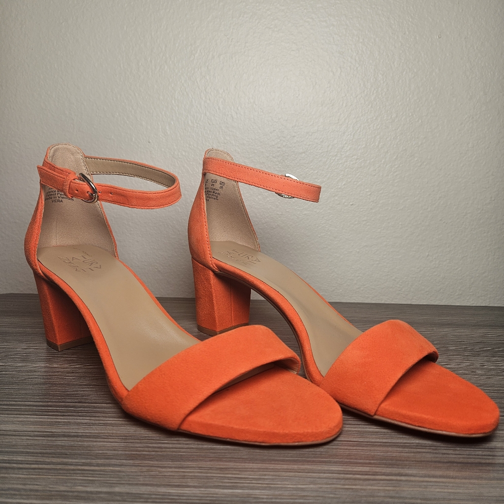 Naturalizer Vera Dress Sandal Size 10 Orange Suede Like New In Box Dress Sandal
